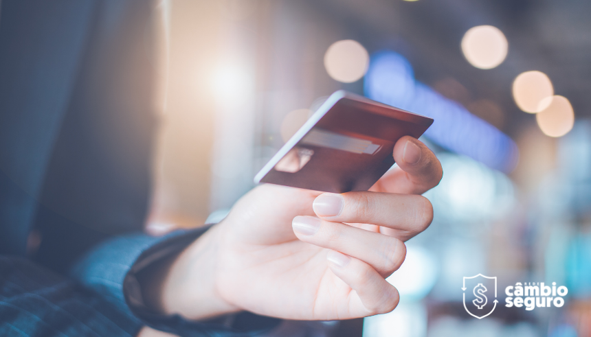 Cartao-multimoedas Tudo que você precisa saber para comprar dólar barato
