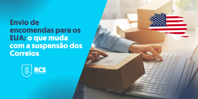 imagem mostra uma encomenda sendo postada